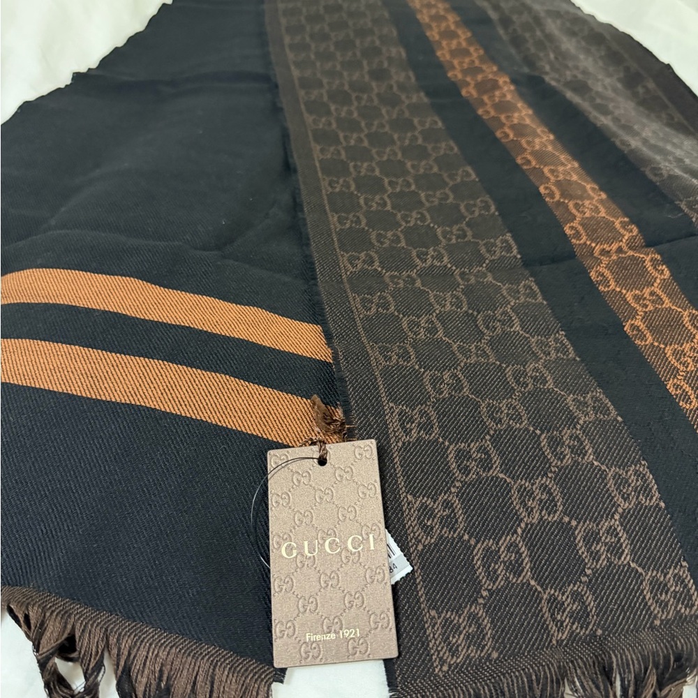 Gucci GG Jacquard Wool Scarf with Brown and Black Stripe Design
